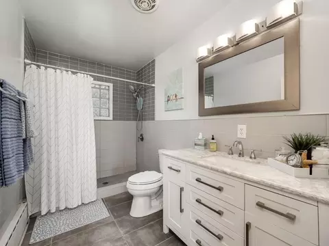 Bath - 1380 Braun Ct, Eagan, MN 55123 photo 1 of 2