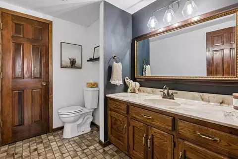 Bath - 4841 Safari Ct N, Eagan, MN 55122 photo 3 of 3