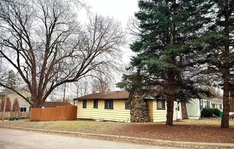 2701 Blackstone Ave S, Saint Louis Park, MN 55416