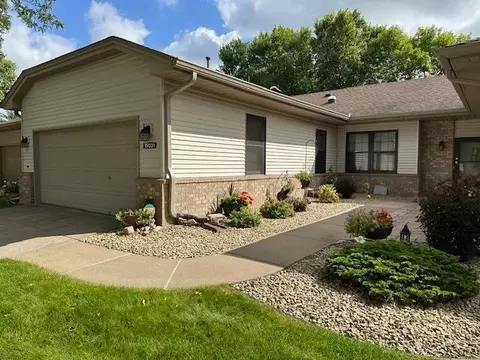 15031 Derby Cir, Rosemount, MN 55068