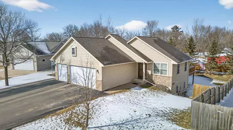 615 Highview Loop SE, Pine City, MN 55063