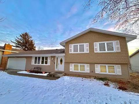 732 127th Ln NE, Blaine, MN 55434