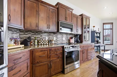 Kitchen - 16496 42nd St SE, Mapleton, ND 58059 photo 6 of 6