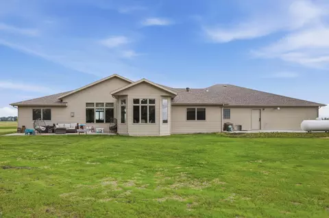 Exterior - 16496 42nd St SE, Mapleton, ND 58059 photo 7 of 11