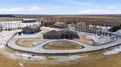 16496 42nd St SE, Mapleton, ND 58059