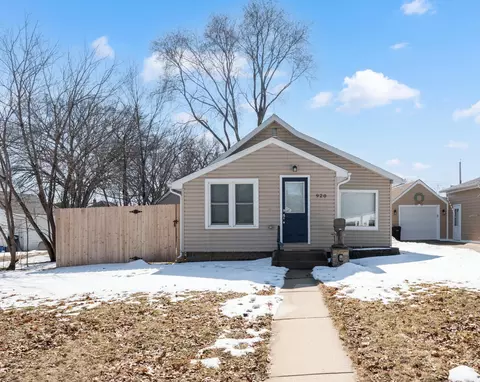 920 10 12 St SE, Rochester, MN 55904