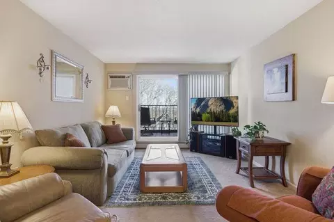 4680 Tower St SE #309, Prior Lake, MN 55372