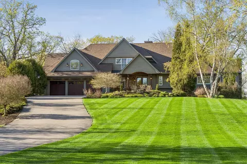 1001 Wildhurst Trl, Mound, MN 55364