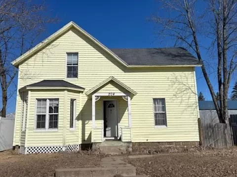 204 1st St S, Royalton, MN 56373