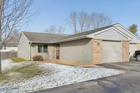 831 Cedar Ct #9A, New Richmond, WI 54017