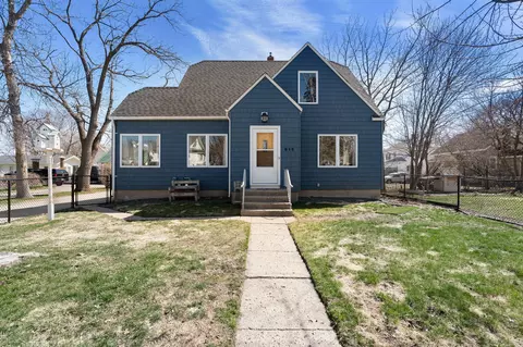 815 S Elm Ave, Owatonna, MN 55060