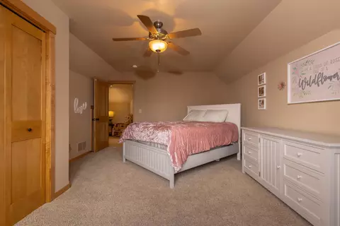 Bedroom - 25809 Emerald Dr, Pelican Rapids, MN 56572 photo 6 of 8