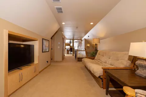 Entry Way - 25809 Emerald Dr, Pelican Rapids, MN 56572 photo 2 of 4