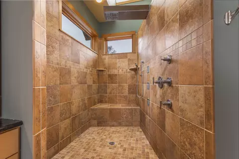 Bath - 25809 Emerald Dr, Pelican Rapids, MN 56572 photo 3 of 4