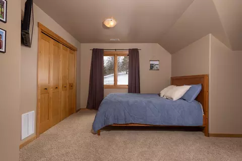 Bedroom - 25809 Emerald Dr, Pelican Rapids, MN 56572 photo 7 of 8