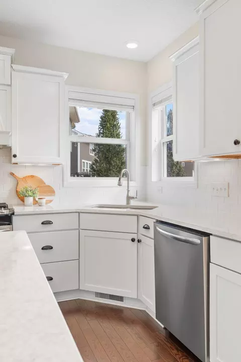 Kitchen - 19261 Paddock Ln, Corcoran, MN 55340 photo 7 of 9