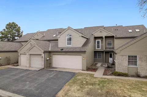 1614 Rose Hill Cir, Saint Paul, MN 55108