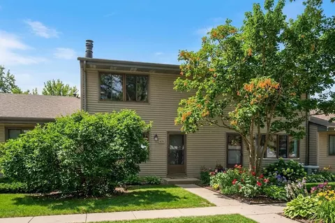 4478 Arden View Ct, Arden Hills, MN 55112