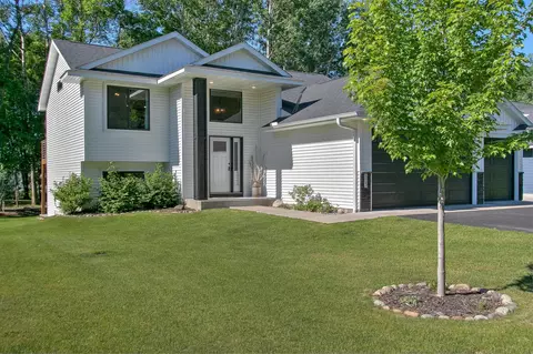 123 20th Ave SW, Cambridge, MN 55008