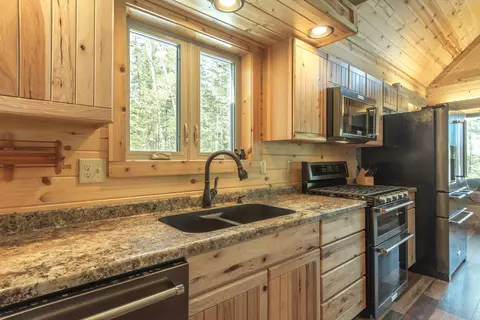Kitchen - 25440 Odonnell Ln, Bigfork, MN 56628 photo 4 of 4