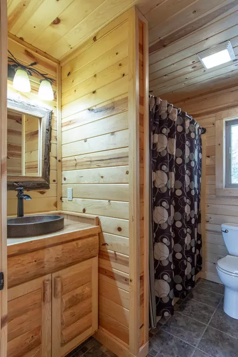 Bath - 25440 Odonnell Ln, Bigfork, MN 56628 photo 9 of 15