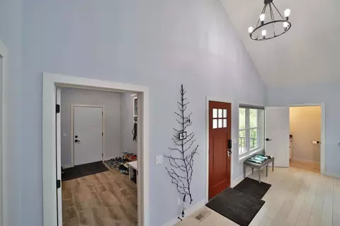 Entry Way - 2147 Summit Dr, Cushing, MN 56443 photo 2 of 7