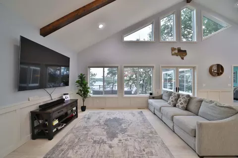 Living - 2147 Summit Dr, Cushing, MN 56443 photo 5 of 8