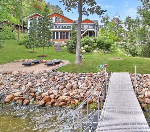 2147 Summit Dr, Cushing, MN 56443