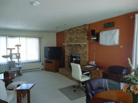 Living - 1502 S 16th Ave S, Fargo, ND 58103 photo 1 of 3
