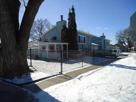 1502 S 16th Ave S, Fargo, ND 58103