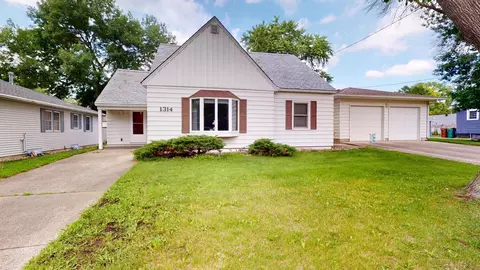 1314 Dunham St, Albert Lea, MN 56007
