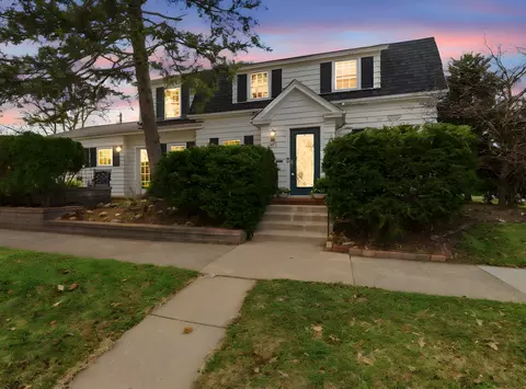 571 Griggs St S, Saint Paul, MN 55116