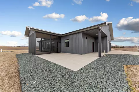 17742 280th Ave, Ellendale, MN 56026