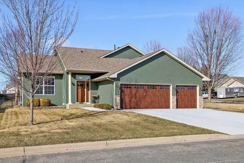 640 Dogwood St NE, Lonsdale, MN 55046