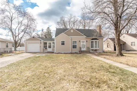 5312 Lilac Dr N, Brooklyn Center, MN 55430