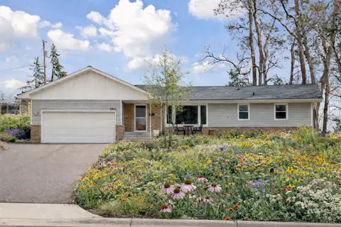 2320 Valders Ave N, Golden Valley, MN 55427