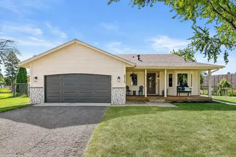 9712 Trenton Ln N, Maple Grove, MN 55369