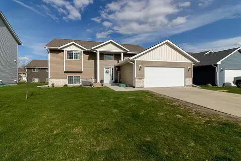 709 Mulligan St, Mankato, MN 56001