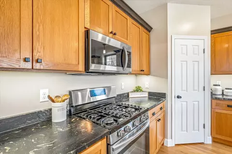 Kitchen - 47575 River Rd, Harris, MN 55032 photo 4 of 6