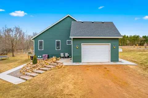 Exterior - 47575 River Rd, Harris, MN 55032 photo 9 of 15