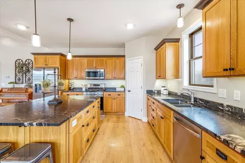 Kitchen - 47575 River Rd, Harris, MN 55032 photo 3 of 6
