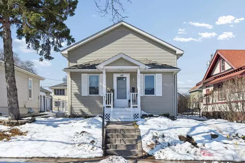 389 Roy St N, Saint Paul, MN 55104