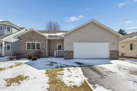 204 Goldfinch Ln, Clearwater, MN 55320