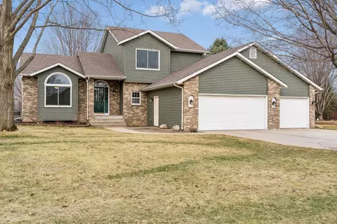 2030 Sibley View Ct, Northfield, MN 55057