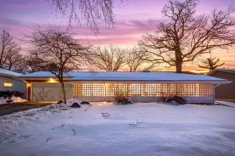7008 35th Ave N, Crystal, MN 55427