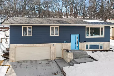 3746 Manorwoods Dr NW, Rochester, MN 55901