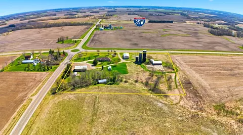 2068 Millersburg Blvd W, Dundas, MN 55019
