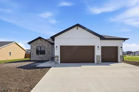 3178 Archer Pl S, Fargo, ND 58104