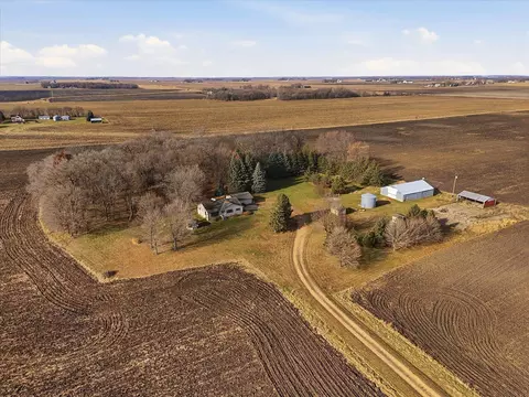 26498 371st Ave, Henderson, MN 56044