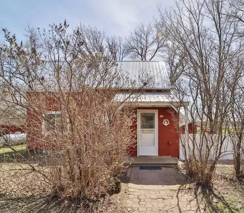 3845 Carlson Ave, Cushing, MN 56443